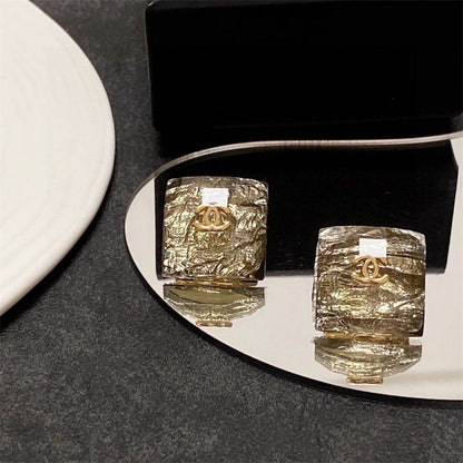 シャネルのミディアムヴィンテージイヤリング