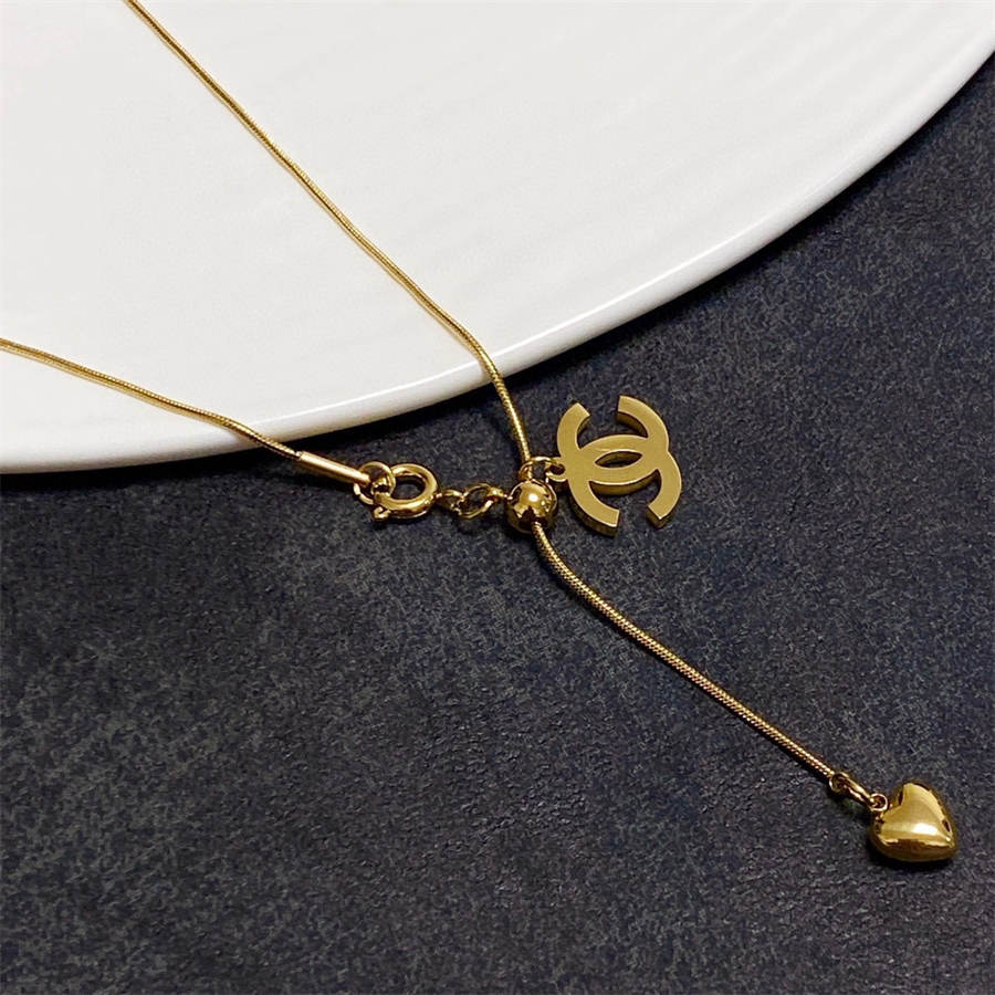 シャネル ダブルC 伸縮式鎖骨ネックレス