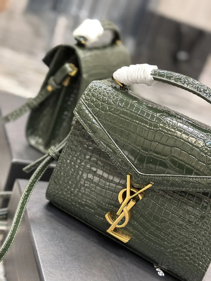 サンローラン カサンドラ