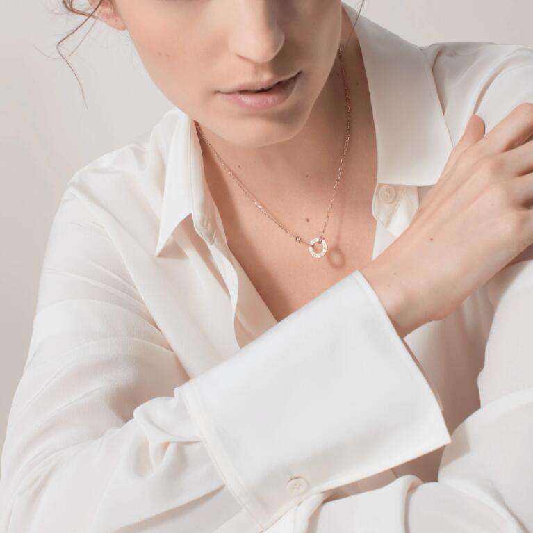 ラブネックレス、ダイヤモンド2個