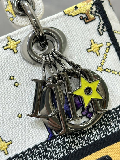 クリスチャン ディオール ミディアム レディ D ライト バッグ