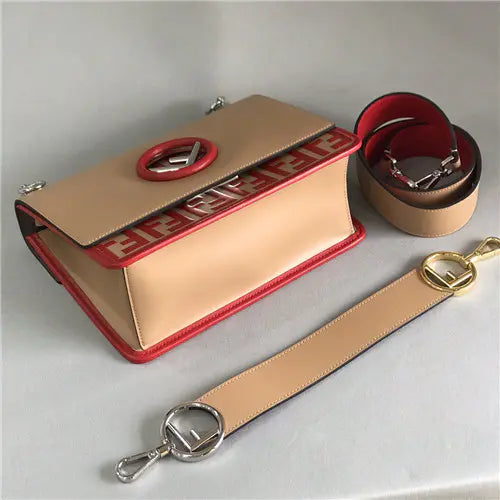 フェンディ カンイフ ショルダーバッグ