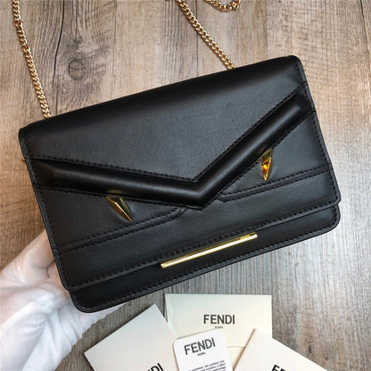 フェンディ チェーンウォレットバッグ