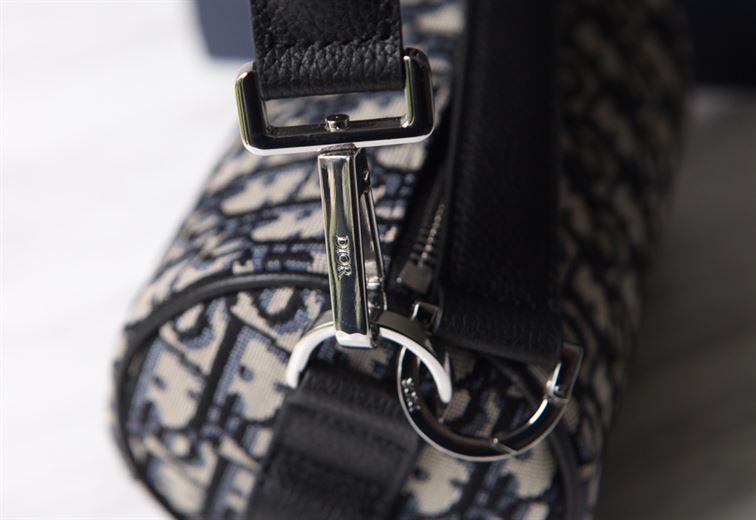 ディオール ミニ ローラー メッセンジャーバッグ – DIO036