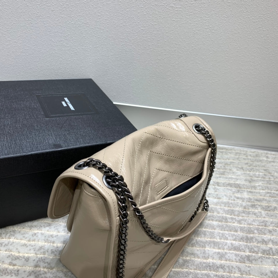 YSL ニキ ミディアム