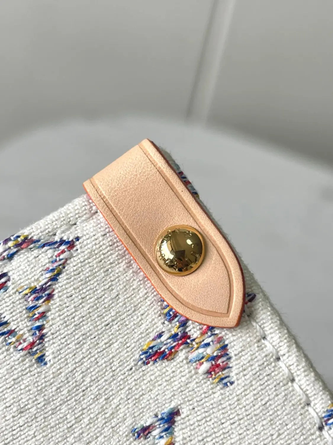 ルイ・ヴィトン M24708 オンザゴー MM