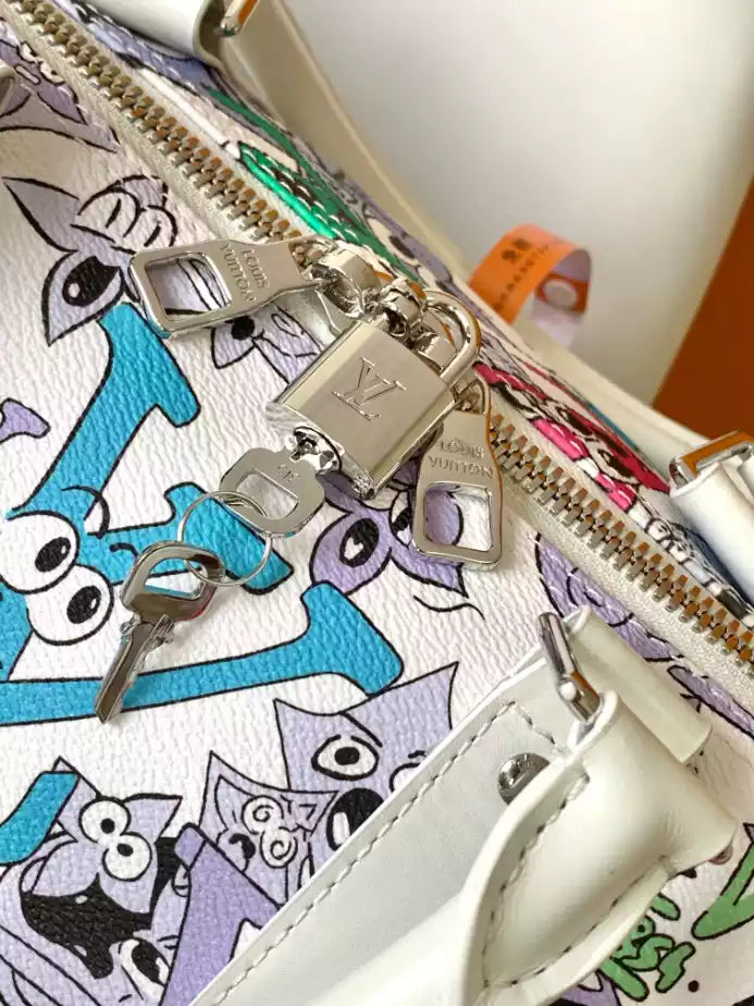 キーポル バンドリエールバッグ 50 モノグラム コミック キャンバス – LW365