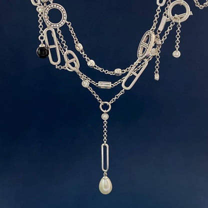 エルメスのロゴネックレスの偽物