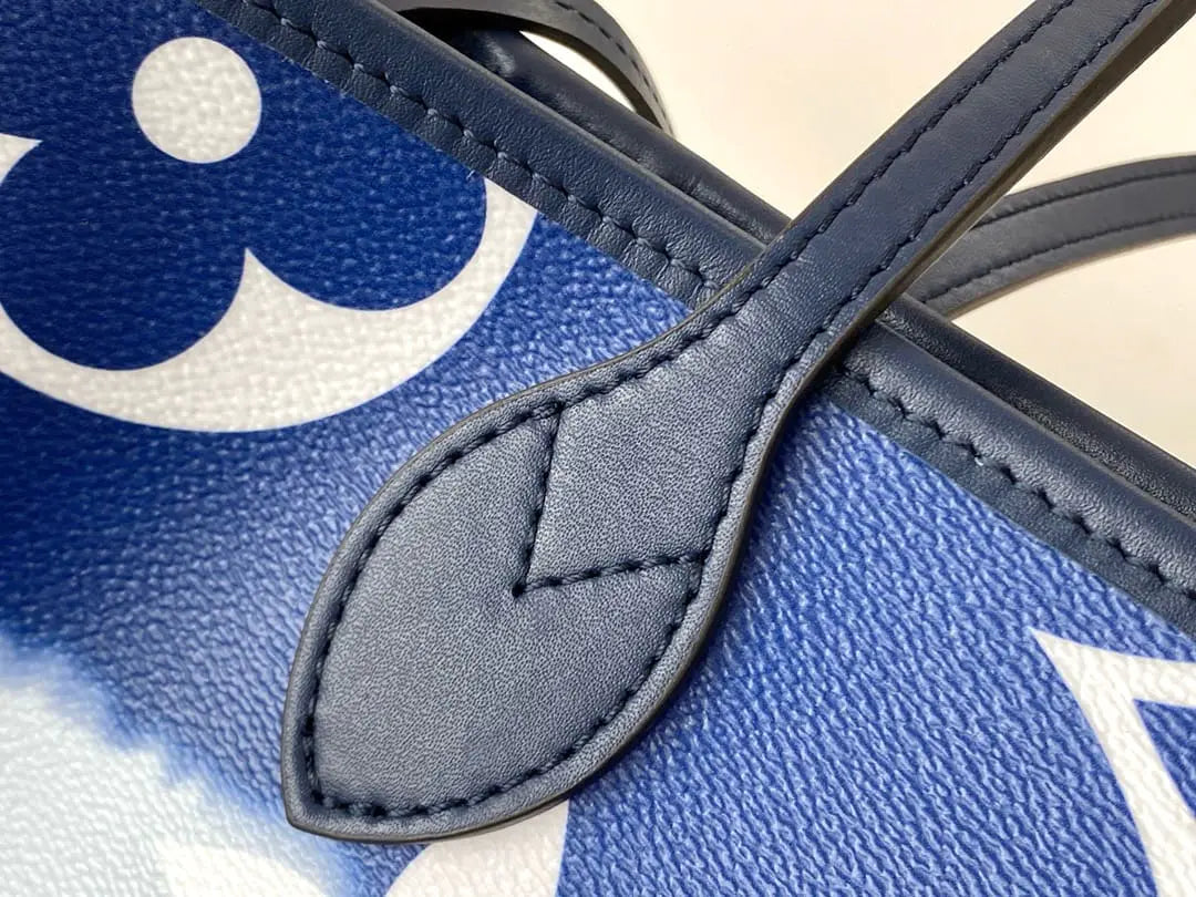 ルイ・ヴィトン M45128 LVエスカル ネヴァーフル MM