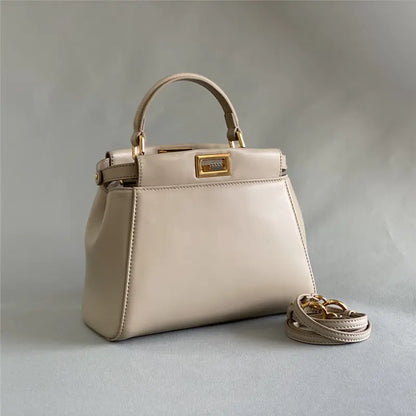 フェンディ ピーカブー シープスキンバッグ