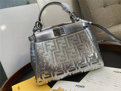フェンディ ピーカブー ミニ シルバー ショルダーバッグ