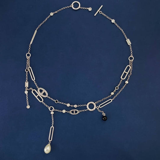 エルメスのロゴネックレスの偽物