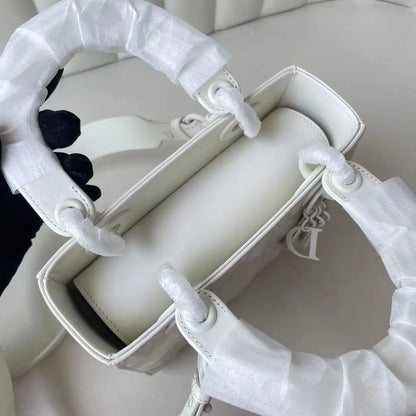 クリスチャン・ディオール ミディアム レディ ディオール バッグ