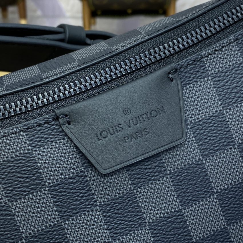 LV レトロ メッセンジャーバッグ