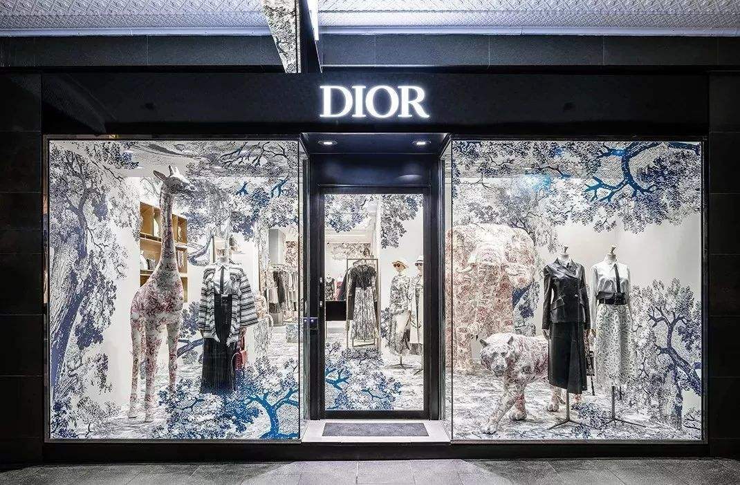 【DIOR公式 旗艦店】（ディオール ） ダウンジャケット、ご好評に付き再入荷！