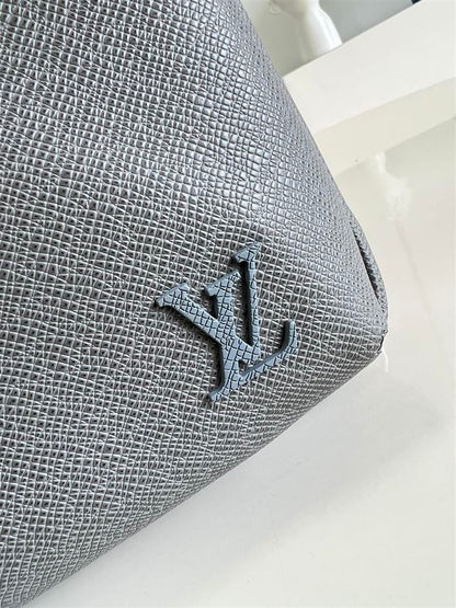 ルイ・ヴィトン アベニュー・スリングバッグ タイガ – LVB029