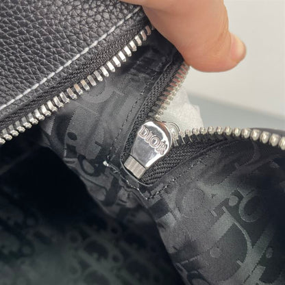 ディオール リンゴット 50 バッグ ブラック グレインカーフスキン – DIO020