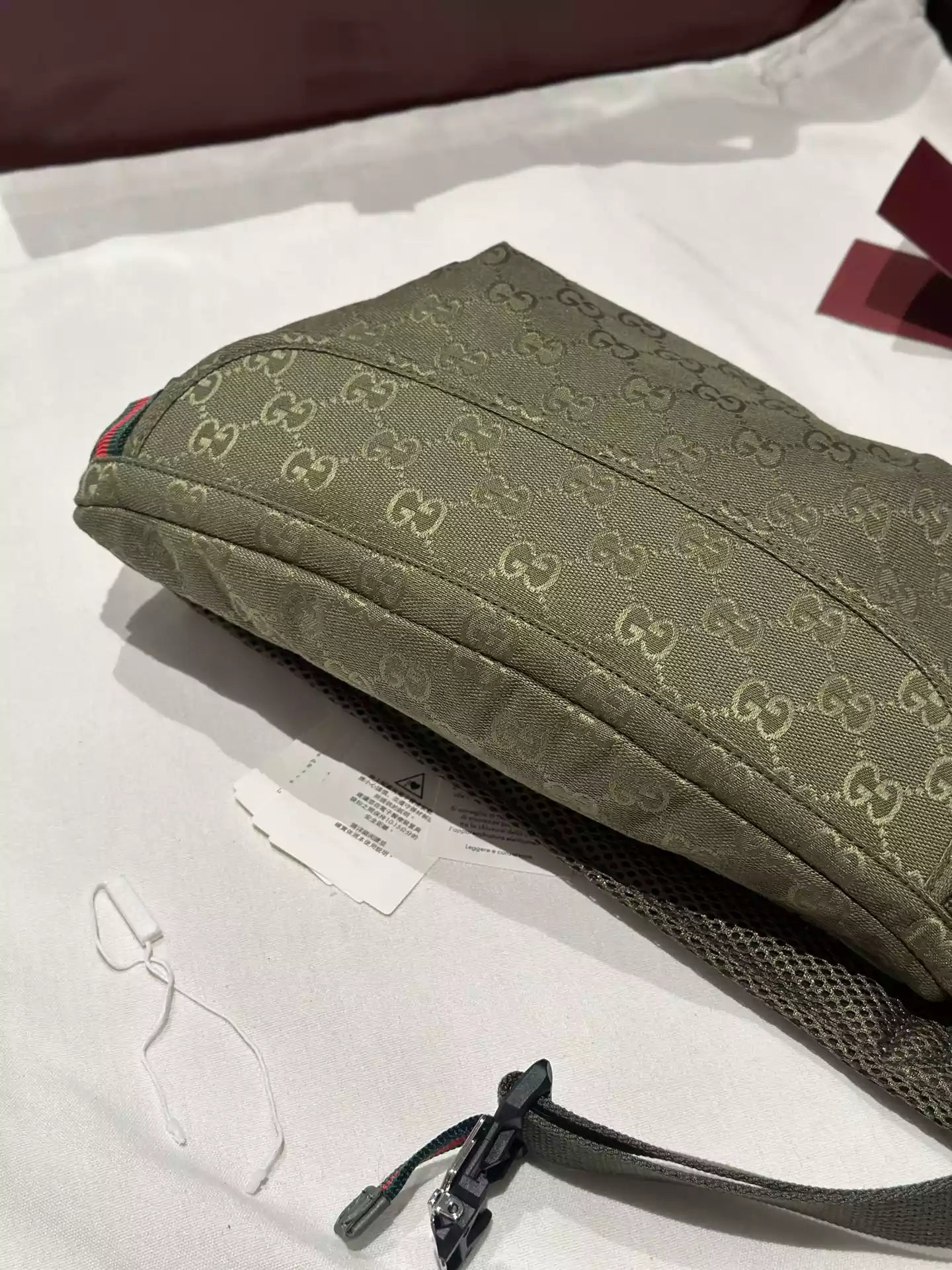 ベージュGGキャンバスのプリント入りラージベルトバッグ – BG066