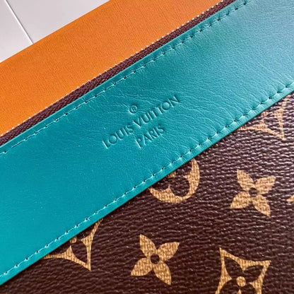 ボルネオグリーン ソフトトラベルポーチ M13199 – LW403