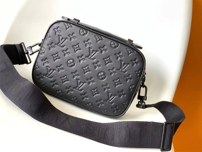 LOUIS VUITTON Sロック・メッセンジャーM58489