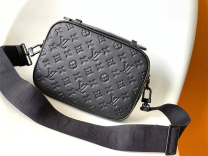 LOUIS VUITTON Sロック・メッセンジャーM58489