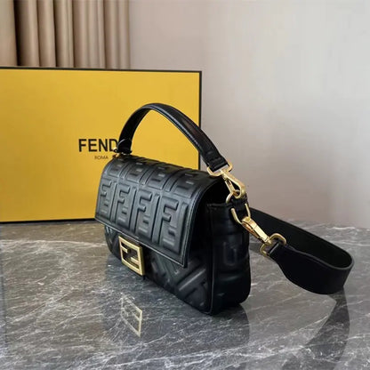 フェンディ バゲットバッグ 26cm