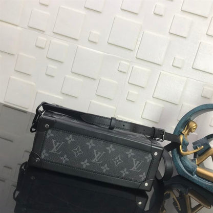 ルイ・ヴィトン ソフトトランク モノグラム エクリプス – LVB060