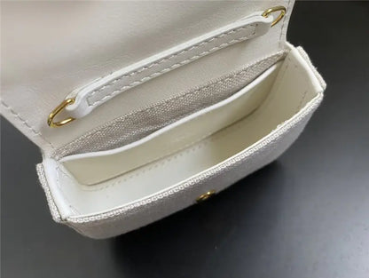 フェンディ ナノバゲットバッグ