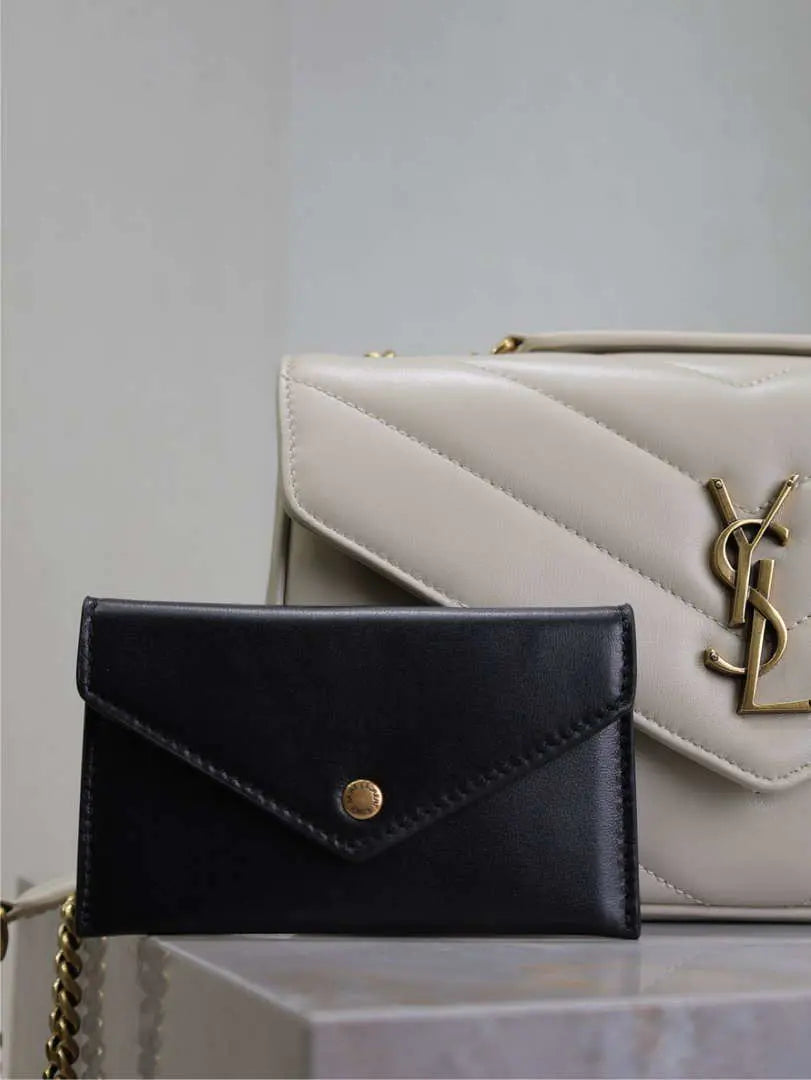 YSL 801437 ルル スモール マトラッセ ラムスキン ホワイト