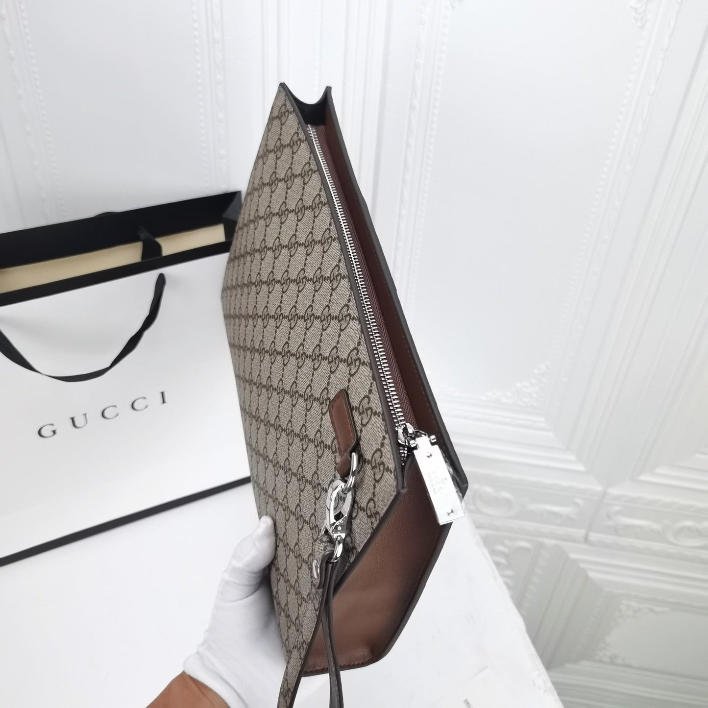 Gucci（グッチ）クラッチバッグ 31.5x24x6cm