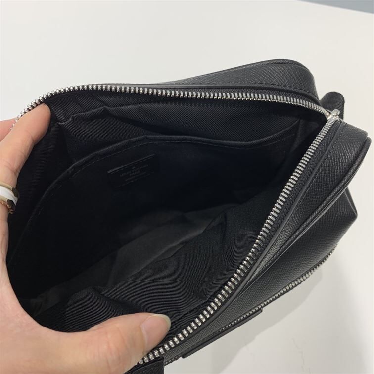 ルイ・ヴィトン アウトドアメッセンジャー – LVB018