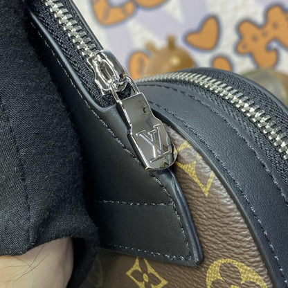 LV レトロ メッセンジャーバッグ