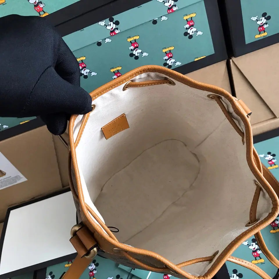 ディズニー グッチ バケット