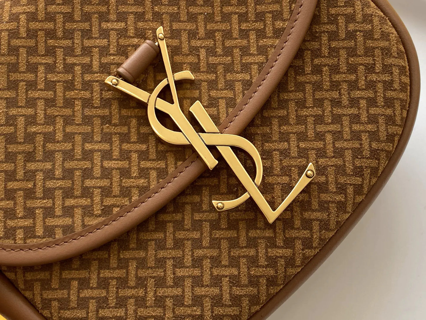 KAIA スモールサッチェル（スムースヴィンテージレザー）