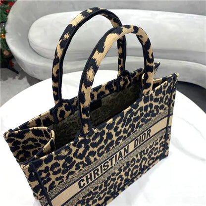 ディオール ブックトートバッグ レオパード柄 スモール