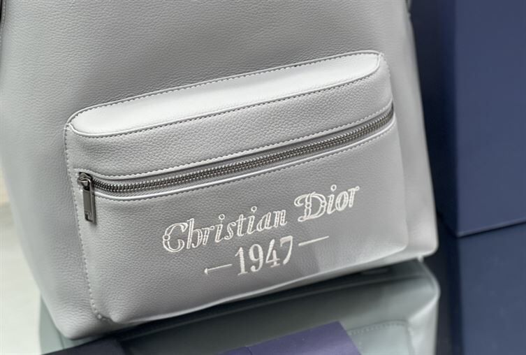 ディオール ライダー バックパック グレー グレインカーフスキン 「CHRISTIAN DIOR 1947」シグネチャー入り – DIO023