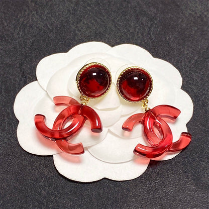 シャネルの赤いダブルC文字のイヤリング