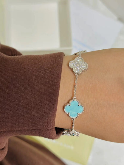 ヴァン クリーフ＆アーペルの四つ葉のクローバー ミントブルー ブレスレット