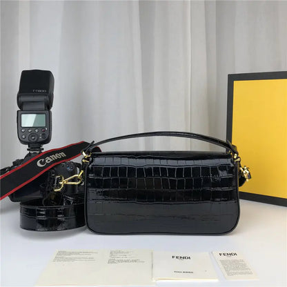 フェンディ クロコダイル バゲット ブラック