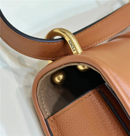 フェンディ レディース ピンク C モン スモールバッグ