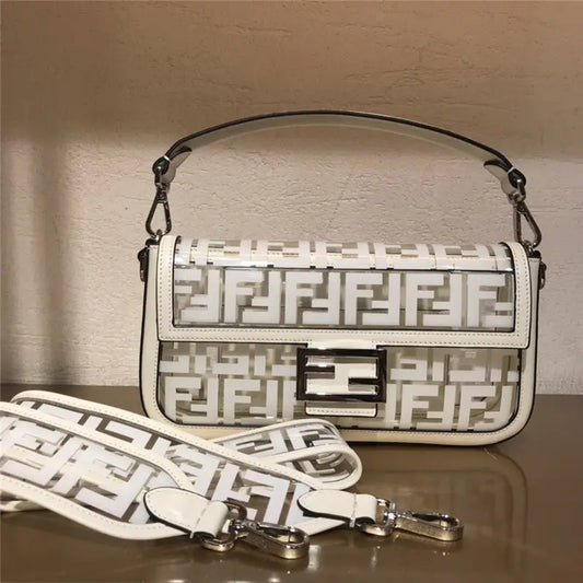 フェンディ バゲット 透明バッグ