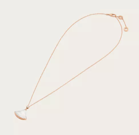 ブルガリ ディーヴァ ドリーム ネックレス