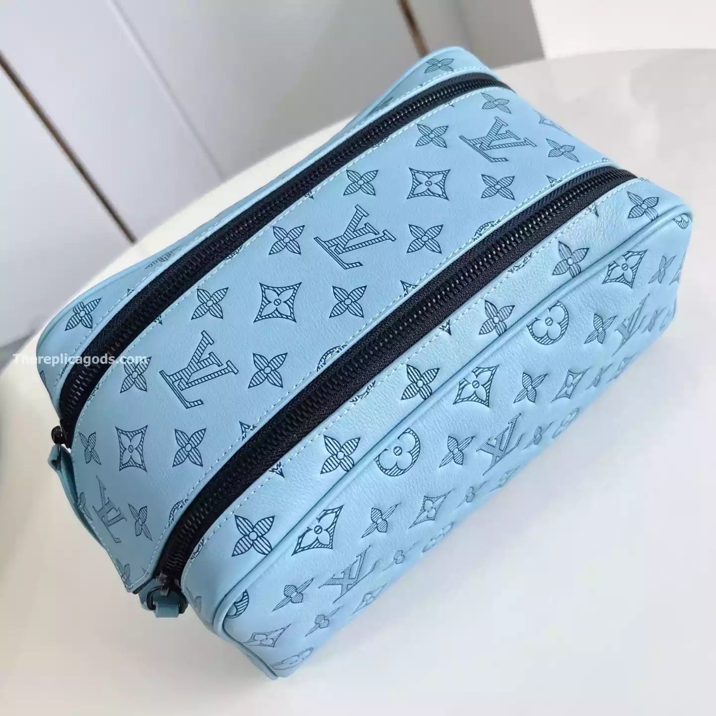 ドップキット ブルーモノグラムシャドウ – LW302