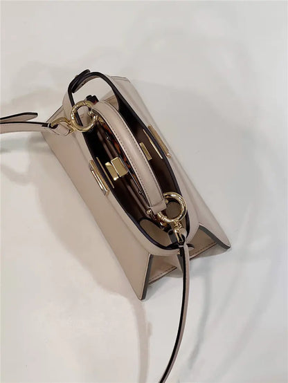 フェンディ ピーカブー ショルダーバッグ