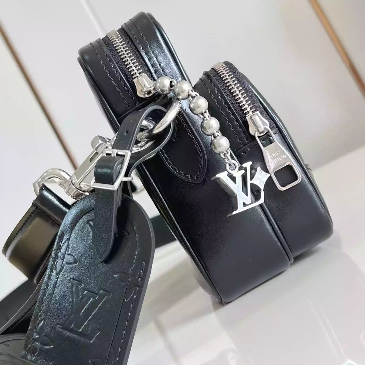 NIL シティバッグ ブラック カーフレザー M13987 – LW285