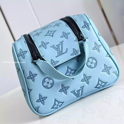 ドップキット ブルーモノグラムシャドウ – LW302