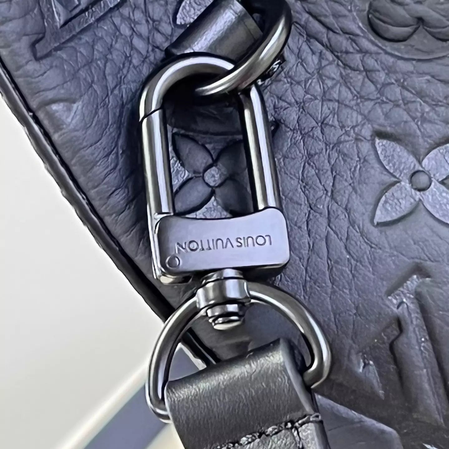 ナノスチーマー モノグラム トリヨンレザー M82772 – LW256