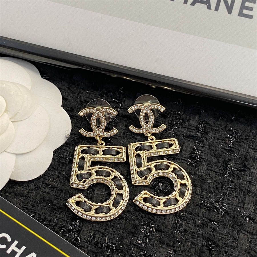 シャネル No.5 レザー ピアス チェーン イヤリング