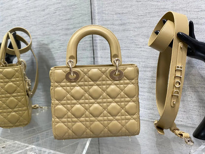 クリスチャン・ディオールのスモール レディ ディオール バッグ