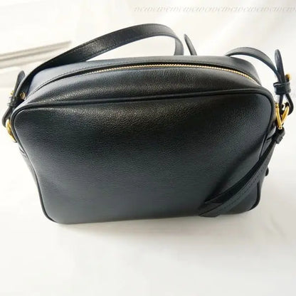 PRADA【国内発/関税込】ロゴプレート ブラックショルダーバッグ